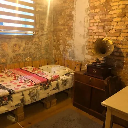 Apartment Ozzy Homes *