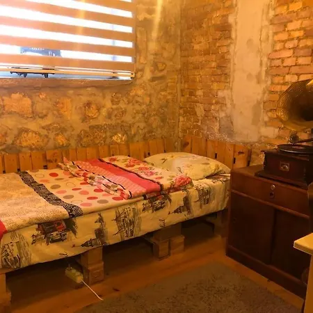 Apartment Ozzy Homes